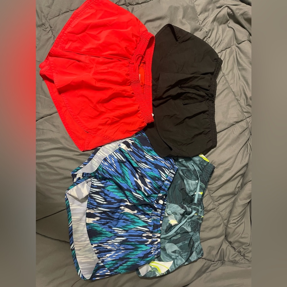Old Navy shorts bundle - size small